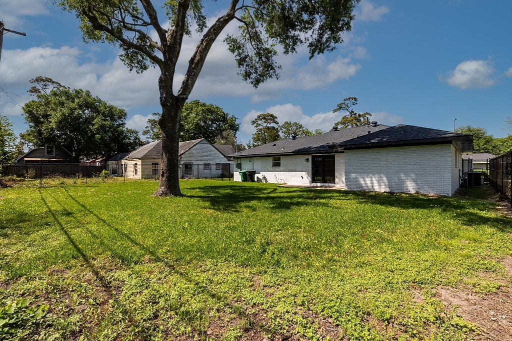 3320 Wentworth Street - Photo 42