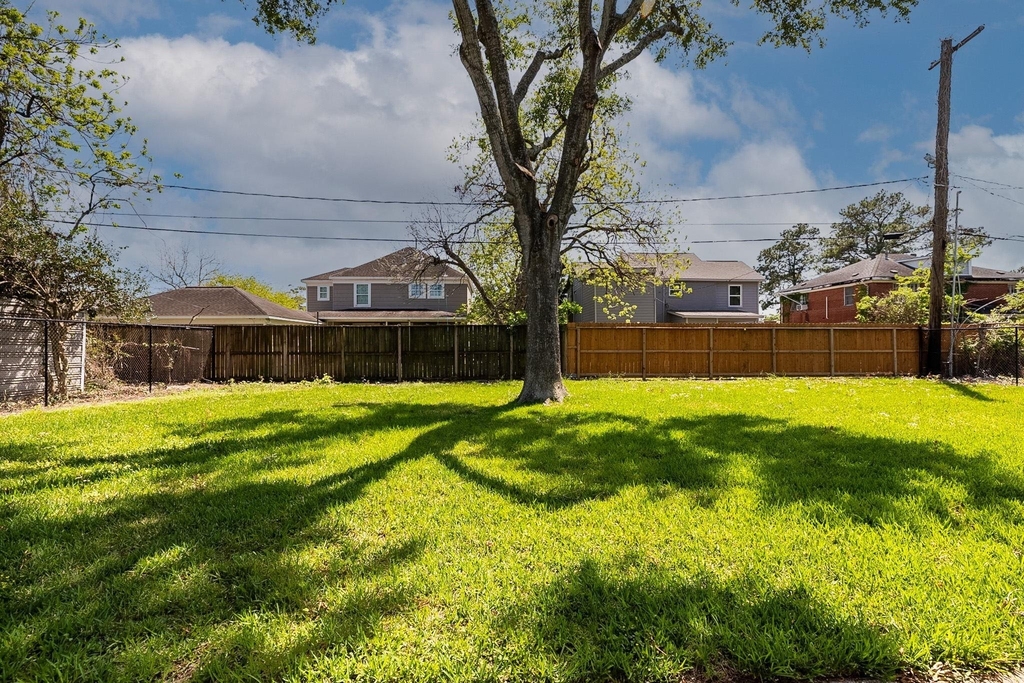 3320 Wentworth Street - Photo 40