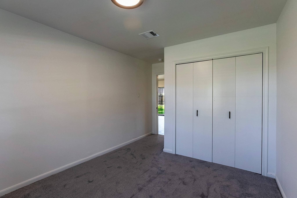3320 Wentworth Street - Photo 21