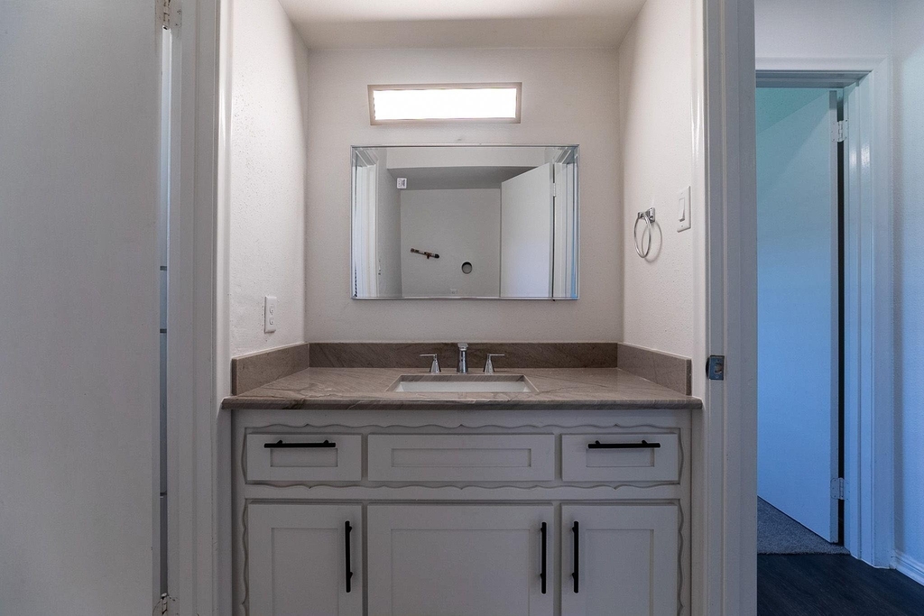 3320 Wentworth Street - Photo 36