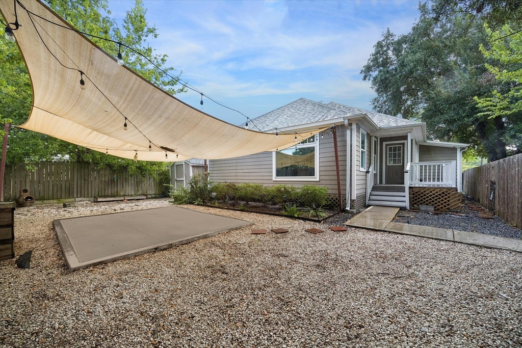 4801 Avenue H - Photo 16