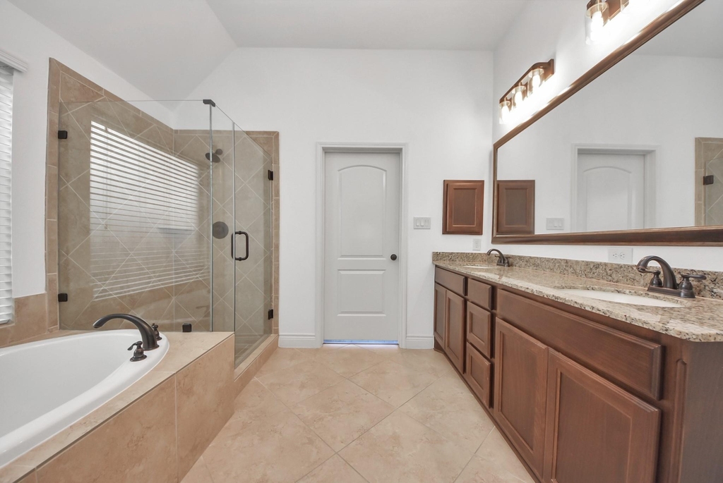 27126 Ashley Hills Court - Photo 20