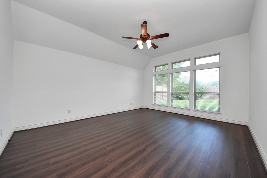 27126 Ashley Hills Court - Photo 3
