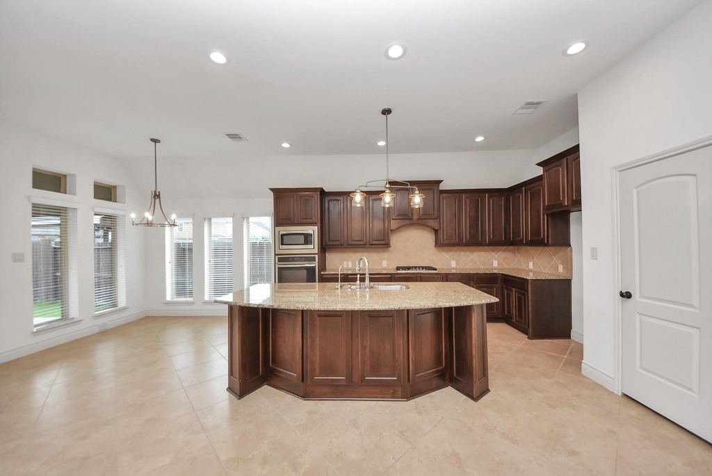 27126 Ashley Hills Court - Photo 2