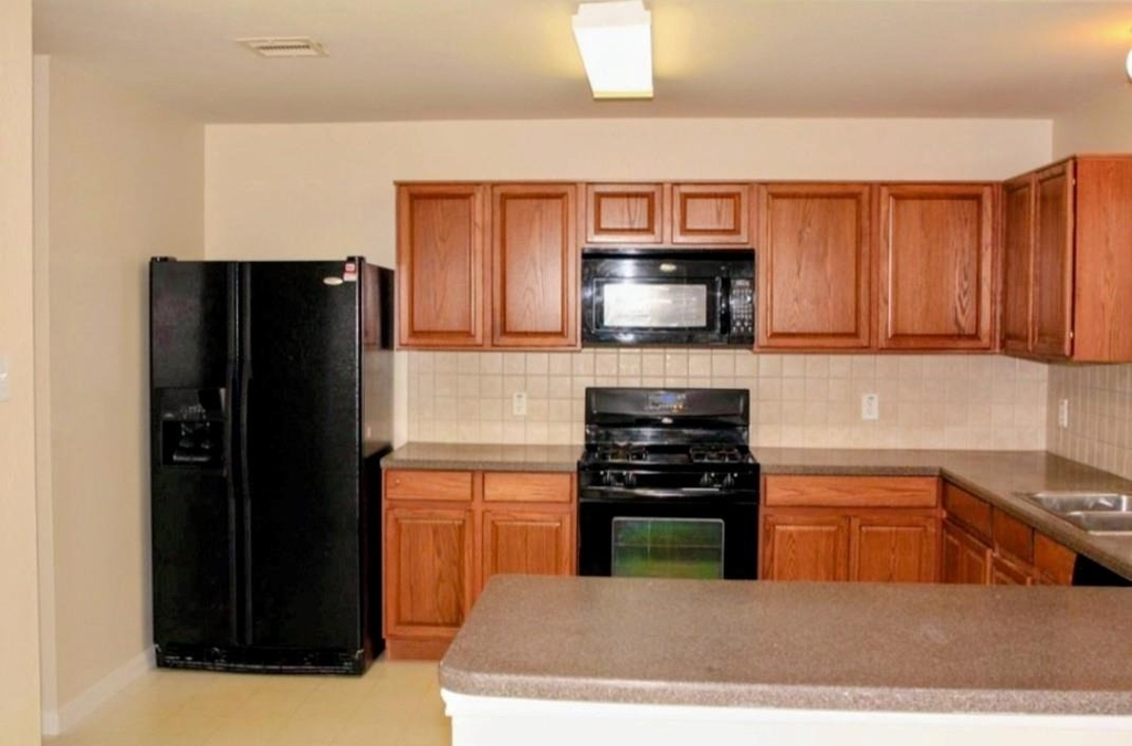 13039 Skyview Bend - Photo 2