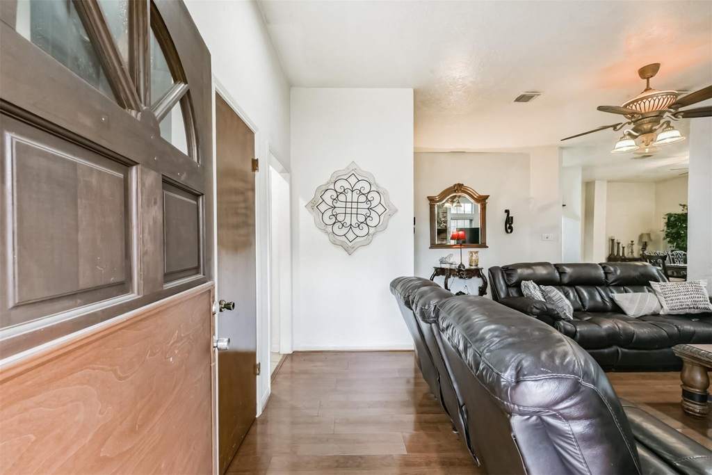 338 Grand Oaks Boulevard - Photo 2