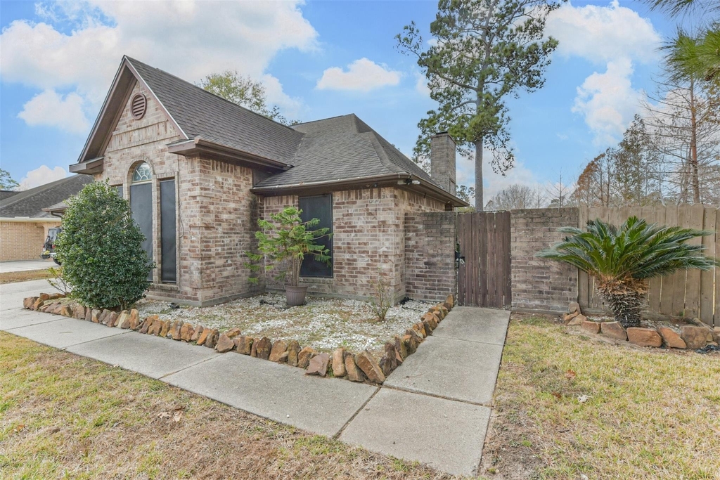 338 Grand Oaks Boulevard - Photo 1