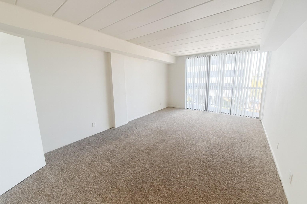 5400 Memorial Drive - Photo 10