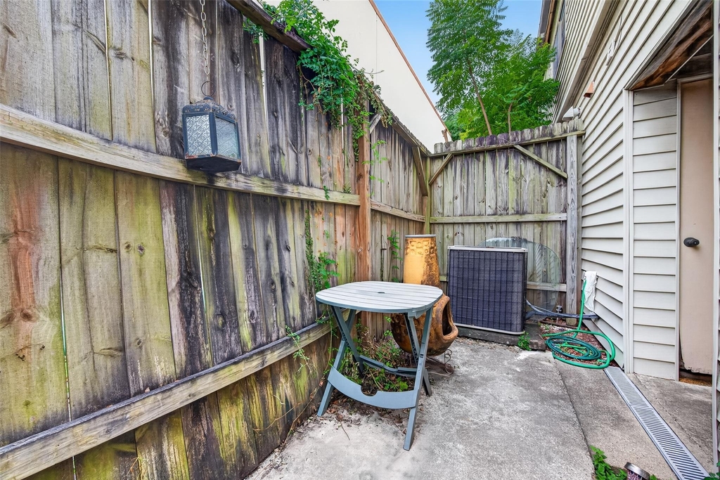 3993 Tanglewilde Street - Photo 23