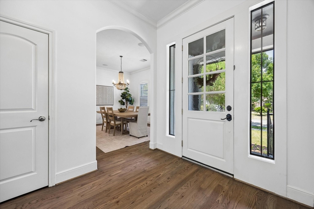4523 Maple Street - Photo 3