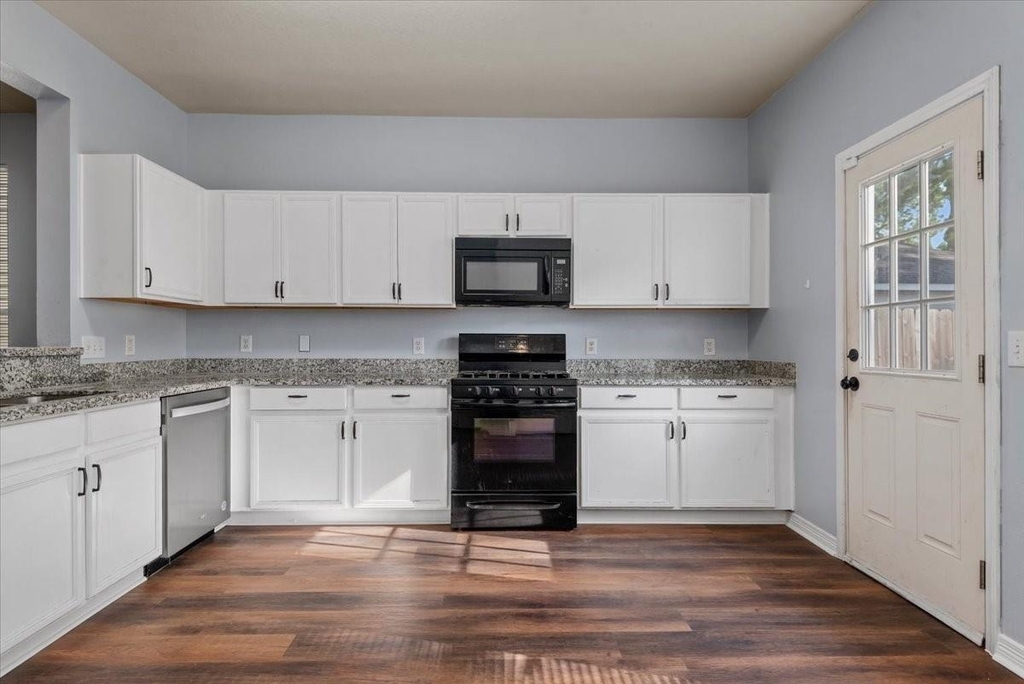 23851 Township Elm Street - Photo 6