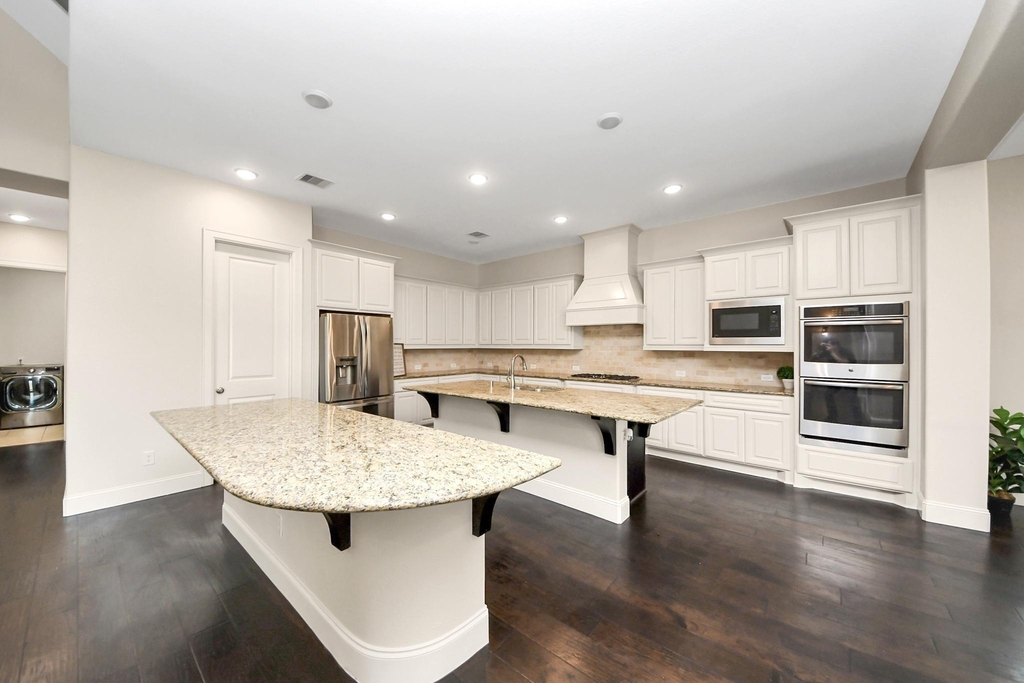 9814 Carver Drive - Photo 7