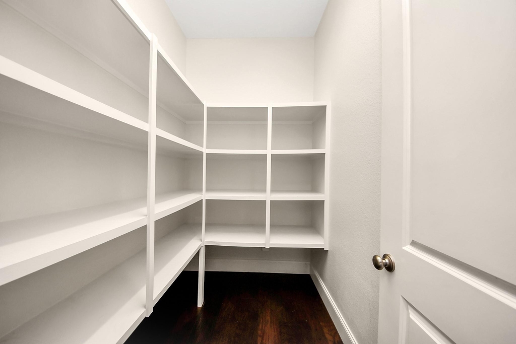 9814 Carver Drive - Photo 9