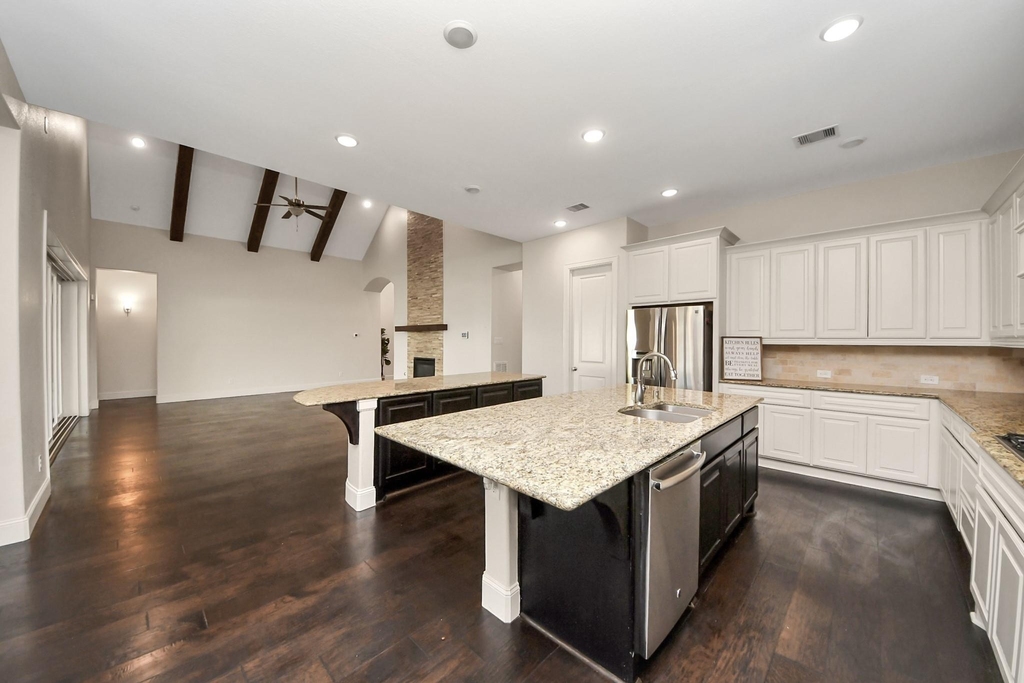 9814 Carver Drive - Photo 6