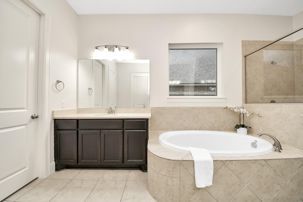 9814 Carver Drive - Photo 12