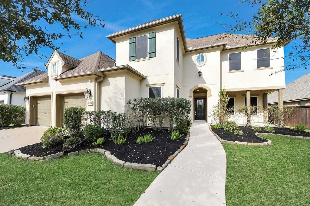 9814 Carver Drive - Photo 1