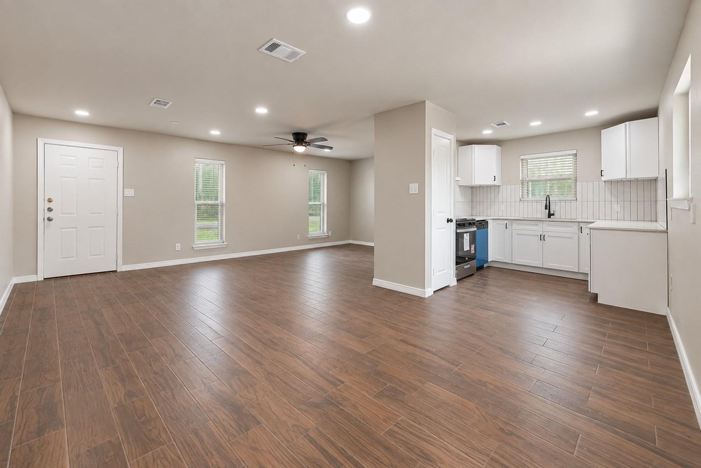 4705 Pine Street - Photo 1