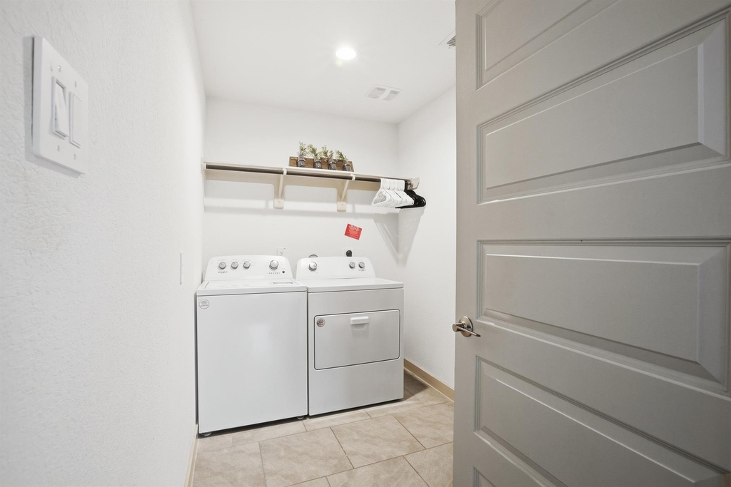 29518 Gordon Sevilla Street - Photo 33
