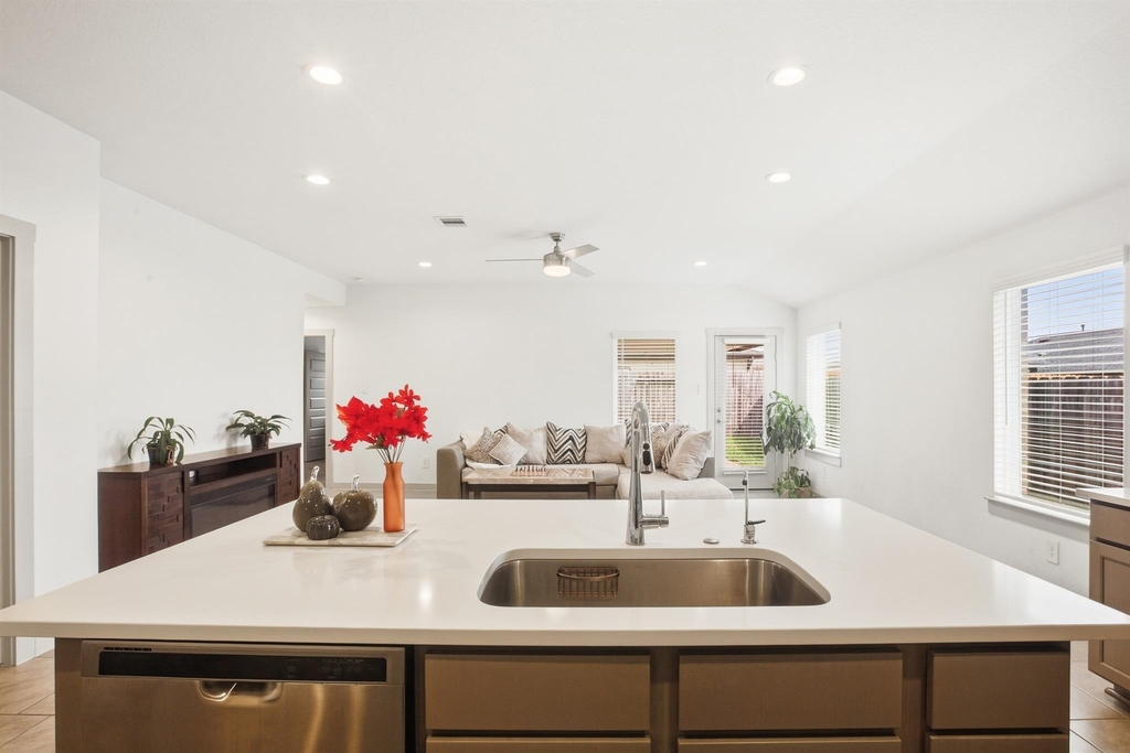 29518 Gordon Sevilla Street - Photo 7