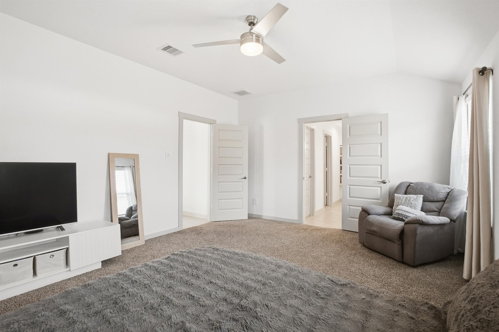 29518 Gordon Sevilla Street - Photo 16