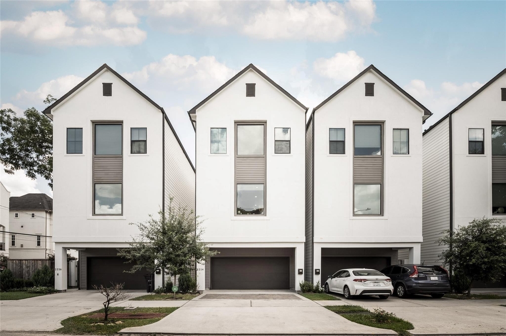 2214 Arabelle Street - Photo 1