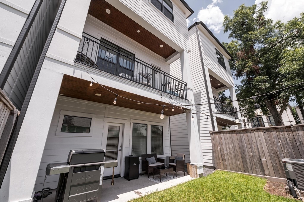 2214 Arabelle Street - Photo 32