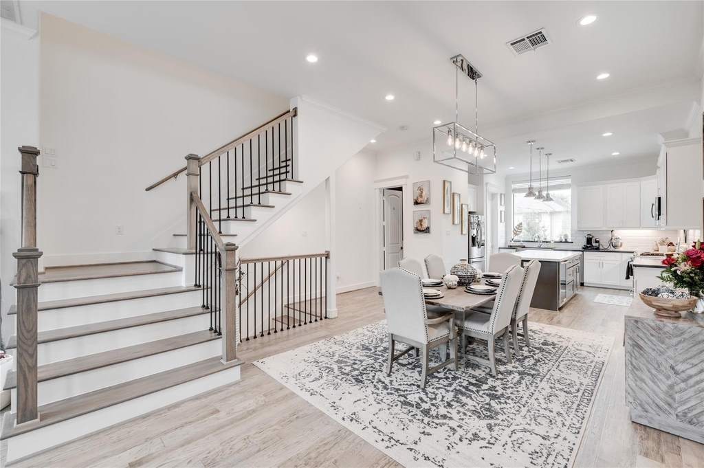 2214 Arabelle Street - Photo 2