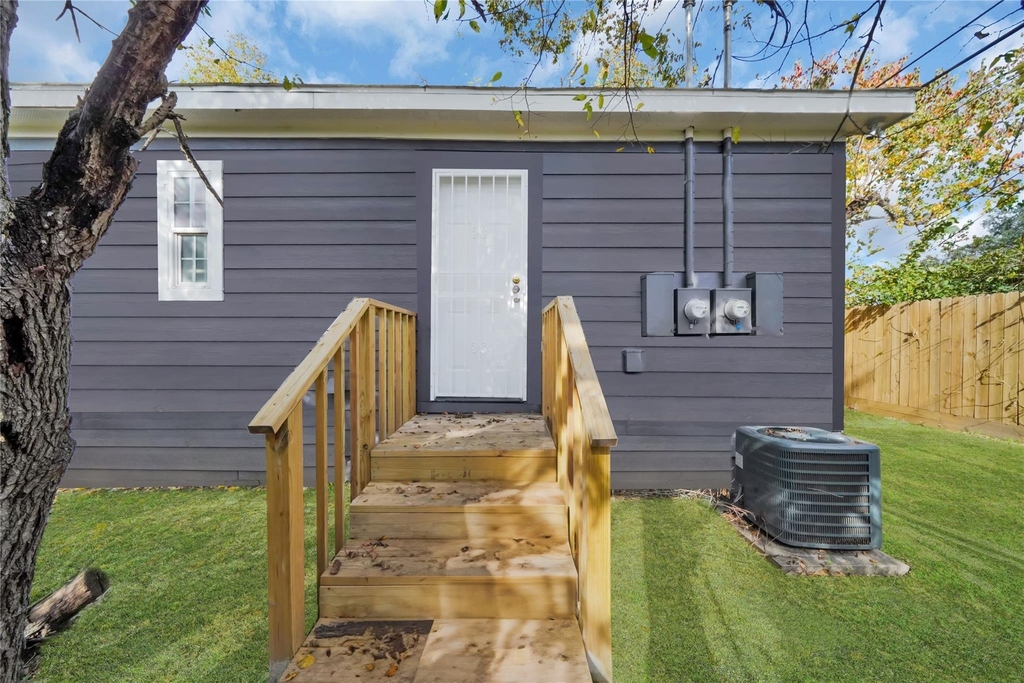6819 Crestmont St - Photo 20