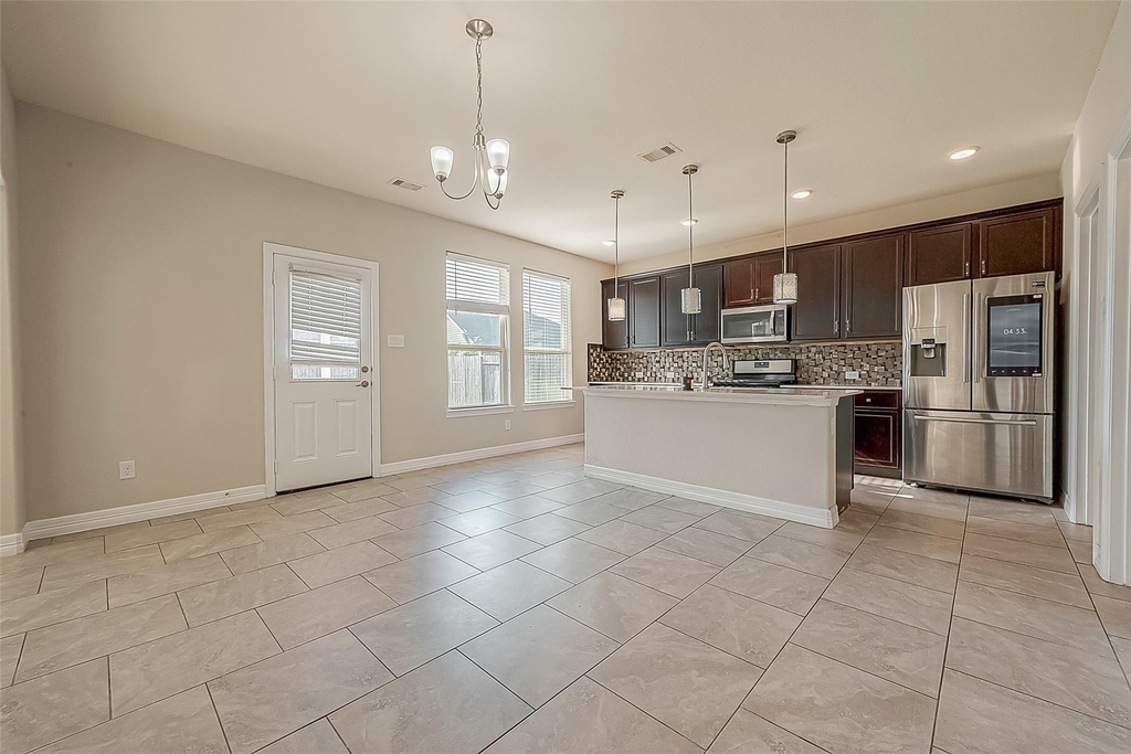223 Sintra Lake Way - Photo 6