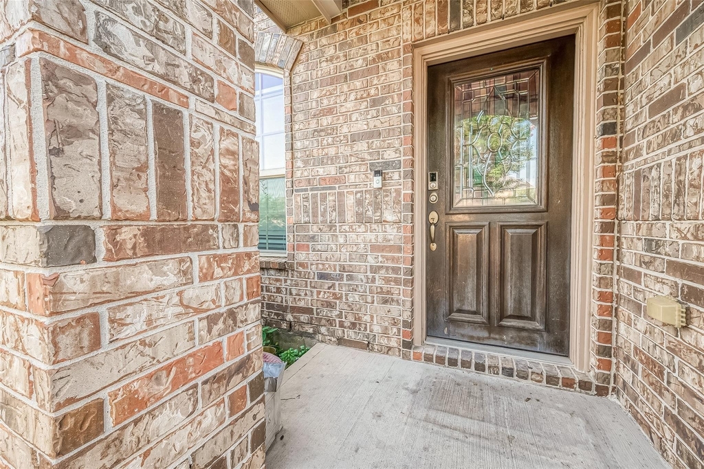 223 Sintra Lake Way - Photo 3