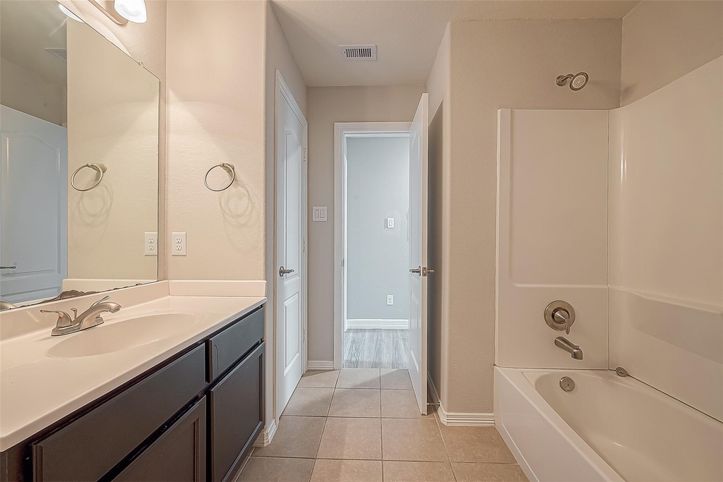 223 Sintra Lake Way - Photo 32