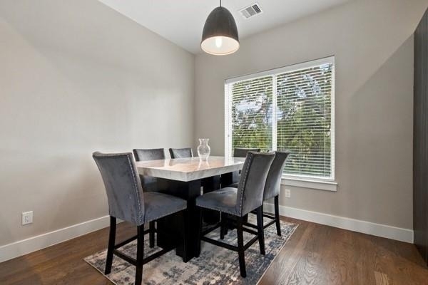 2124 Dennis Street - Photo 3