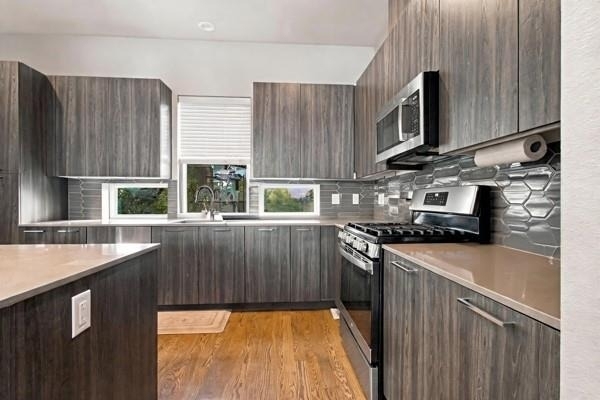 2124 Dennis Street - Photo 8