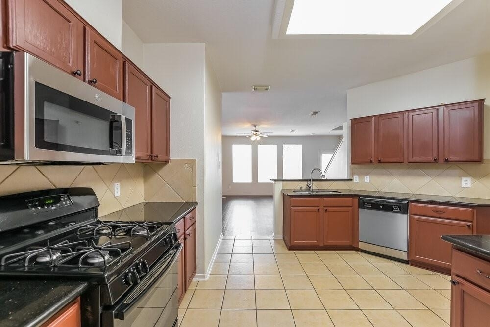 12226 Carriage Oak Circle - Photo 5