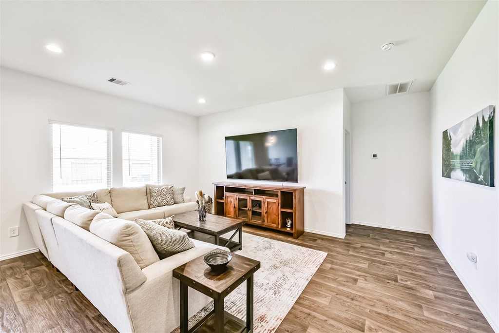 21223 Riverdew Drive - Photo 7