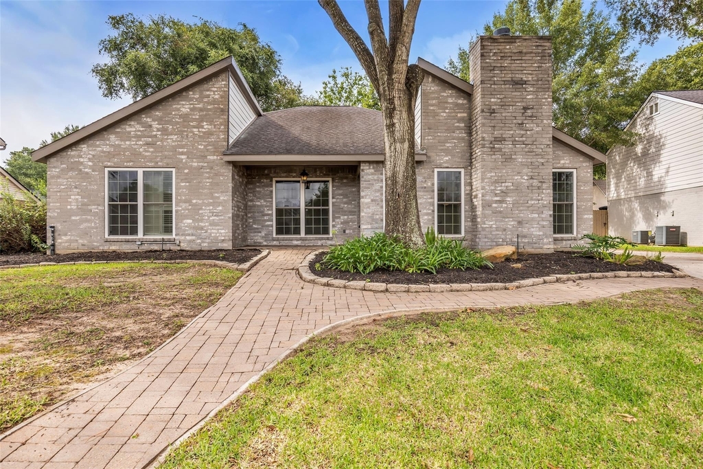 6835 Queensclub Drive - Photo 5
