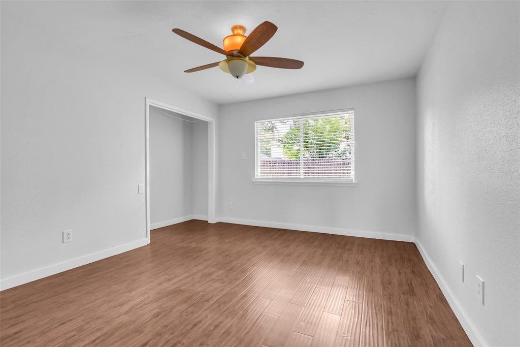6835 Queensclub Drive - Photo 10