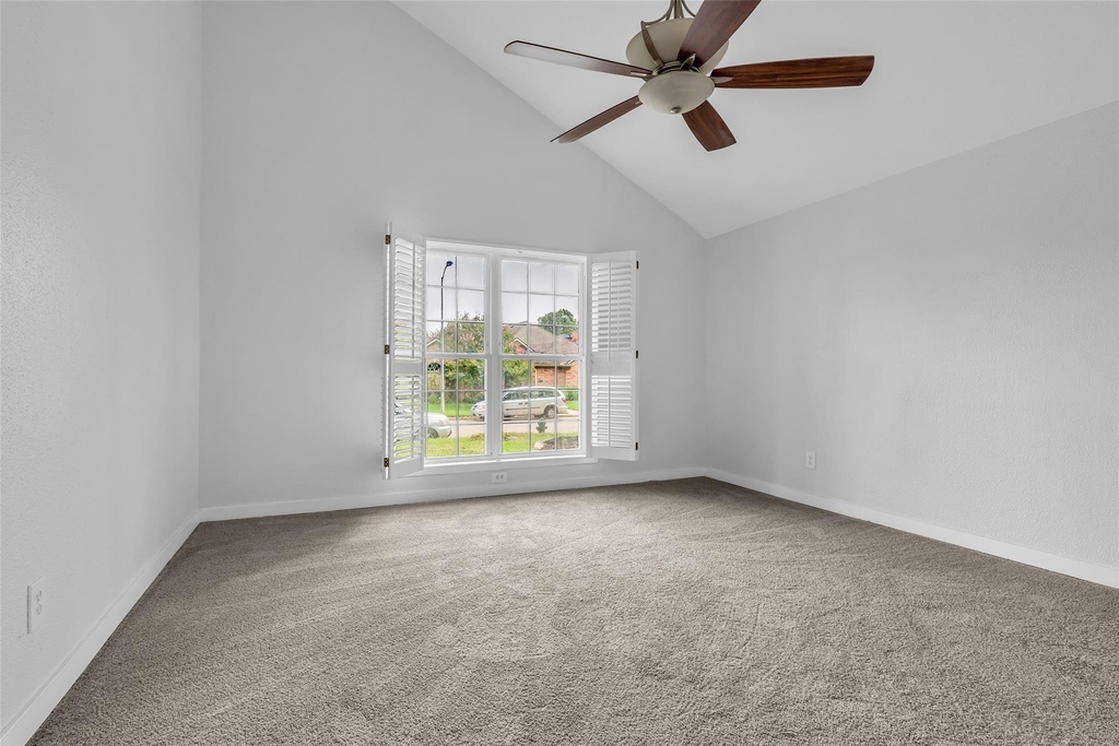 6835 Queensclub Drive - Photo 14