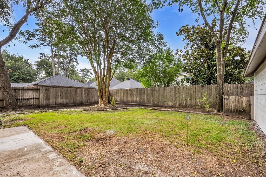 6835 Queensclub Drive - Photo 22