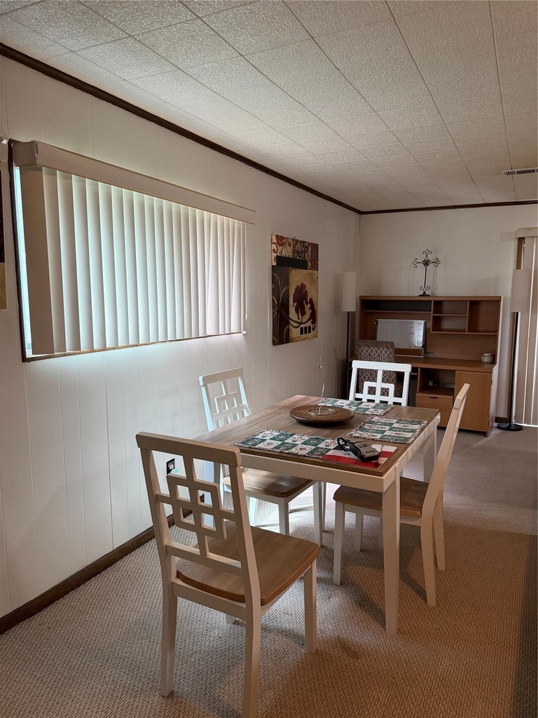 1906 Amy Drive - Photo 3