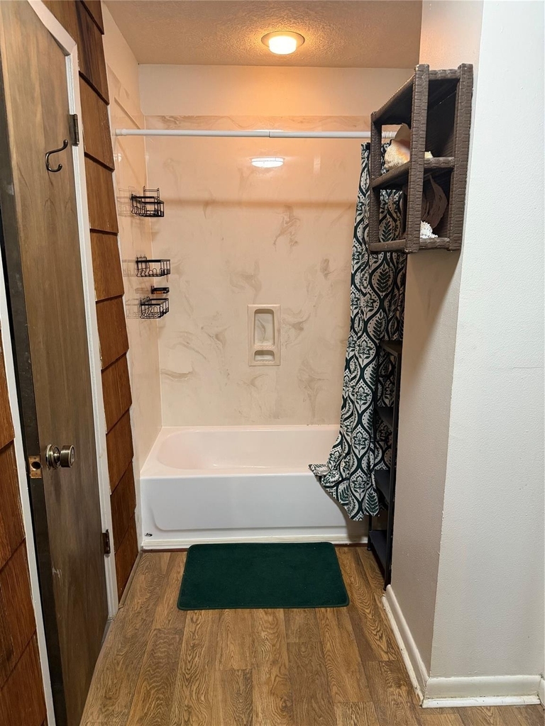 1906 Amy Drive - Photo 5
