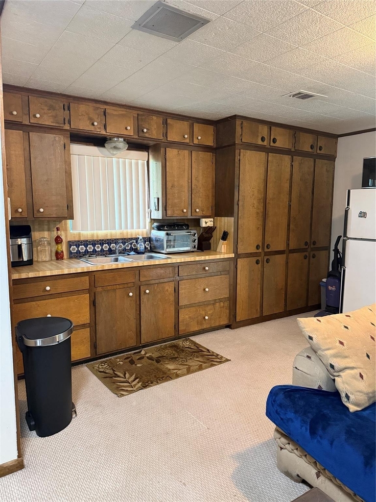 1906 Amy Drive - Photo 1