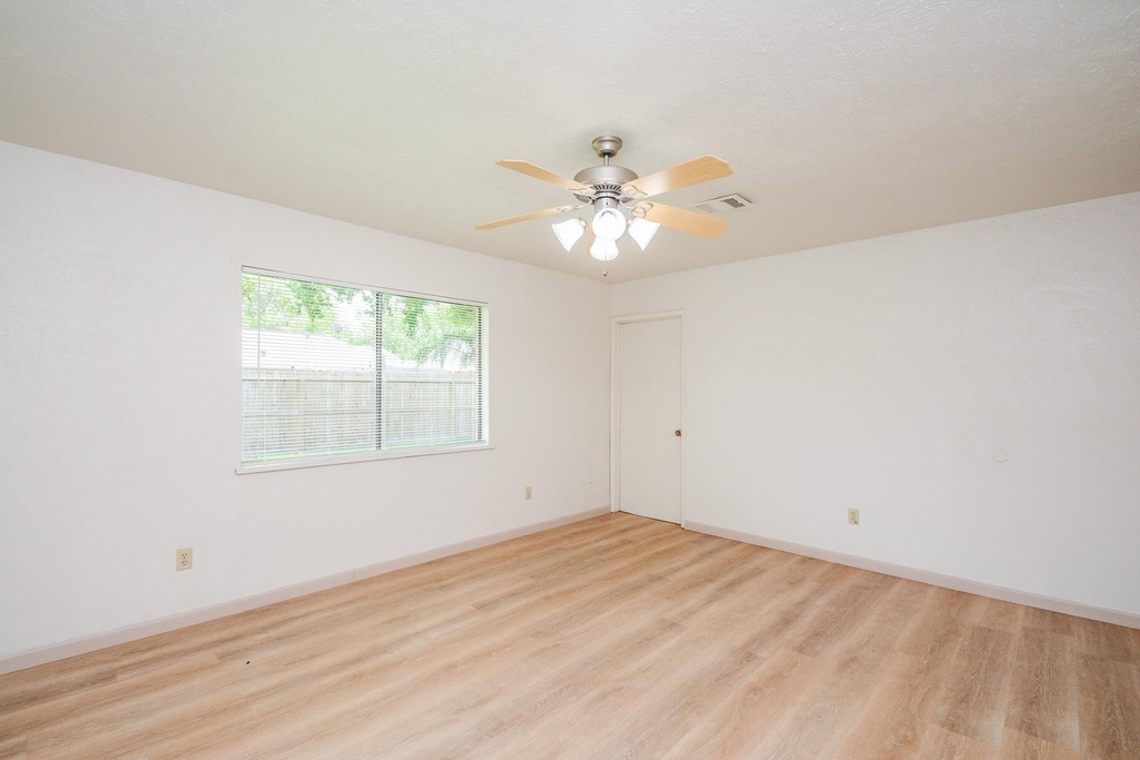 522 Jeff Davis Drive - Photo 10