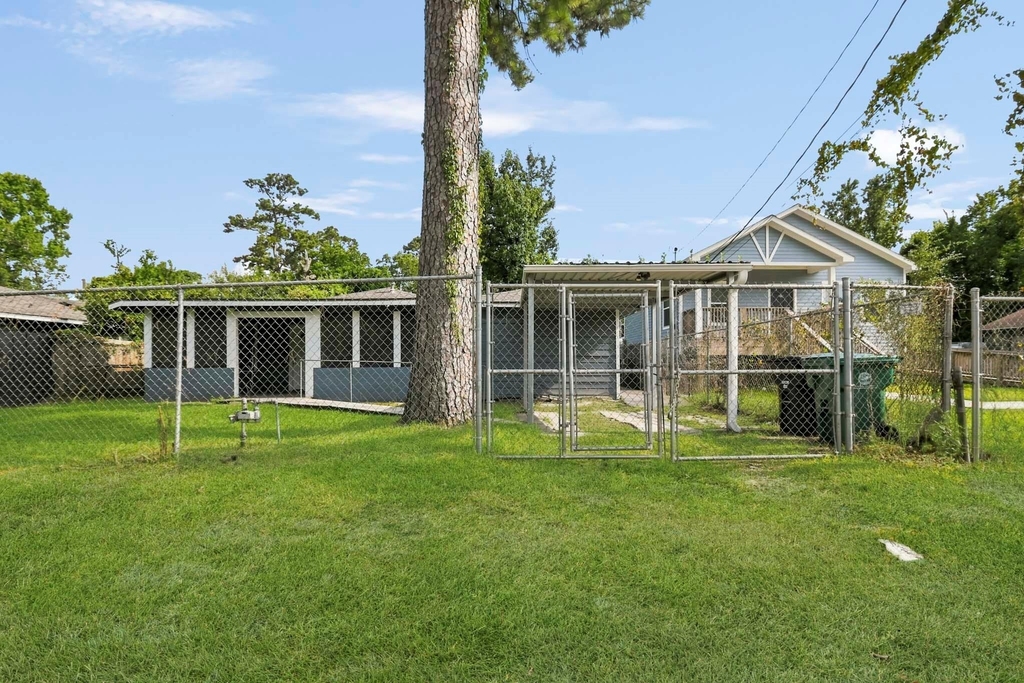 8186 Record Street - Photo 2
