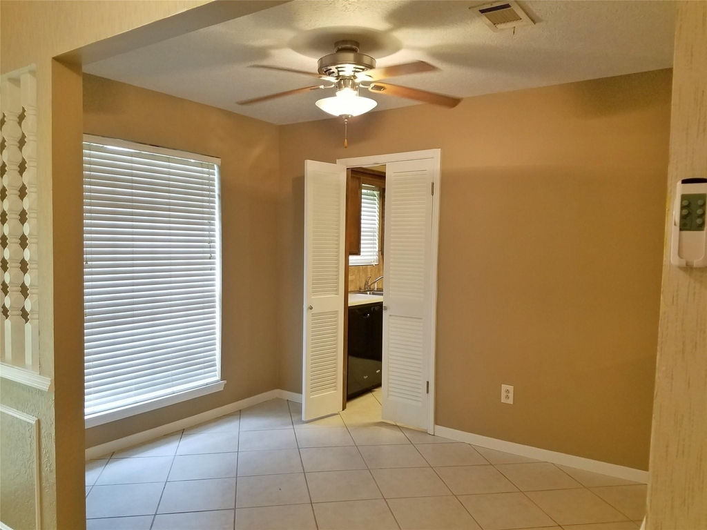 3800 Kingsway Drive - Photo 5