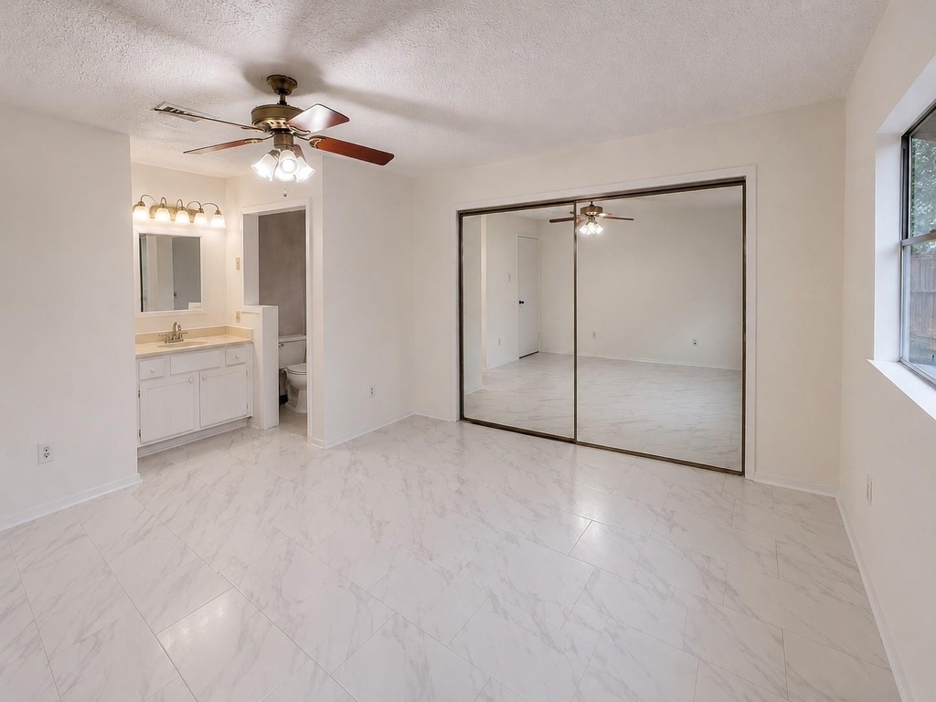 4610 Rivertree Lane - Photo 7