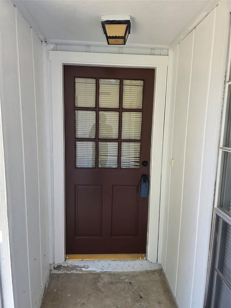 19302 Woodglen Drive - Photo 2