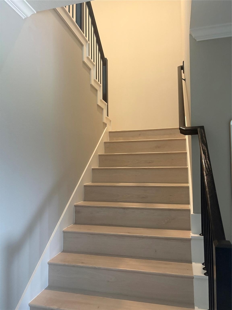 3922 Langridge Drive - Photo 4