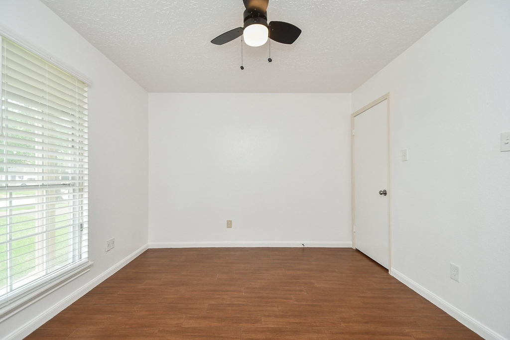 7714 Eichler Drive - Photo 24