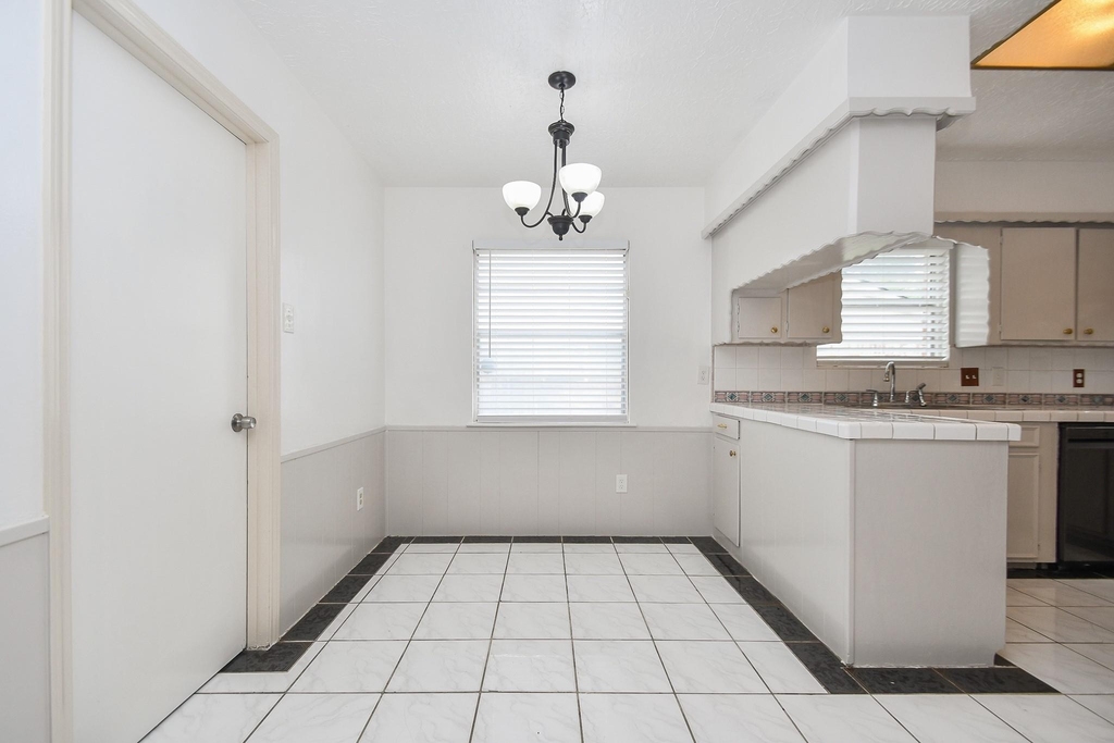 7714 Eichler Drive - Photo 11